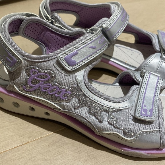 Sandals - Picture 2 of 4